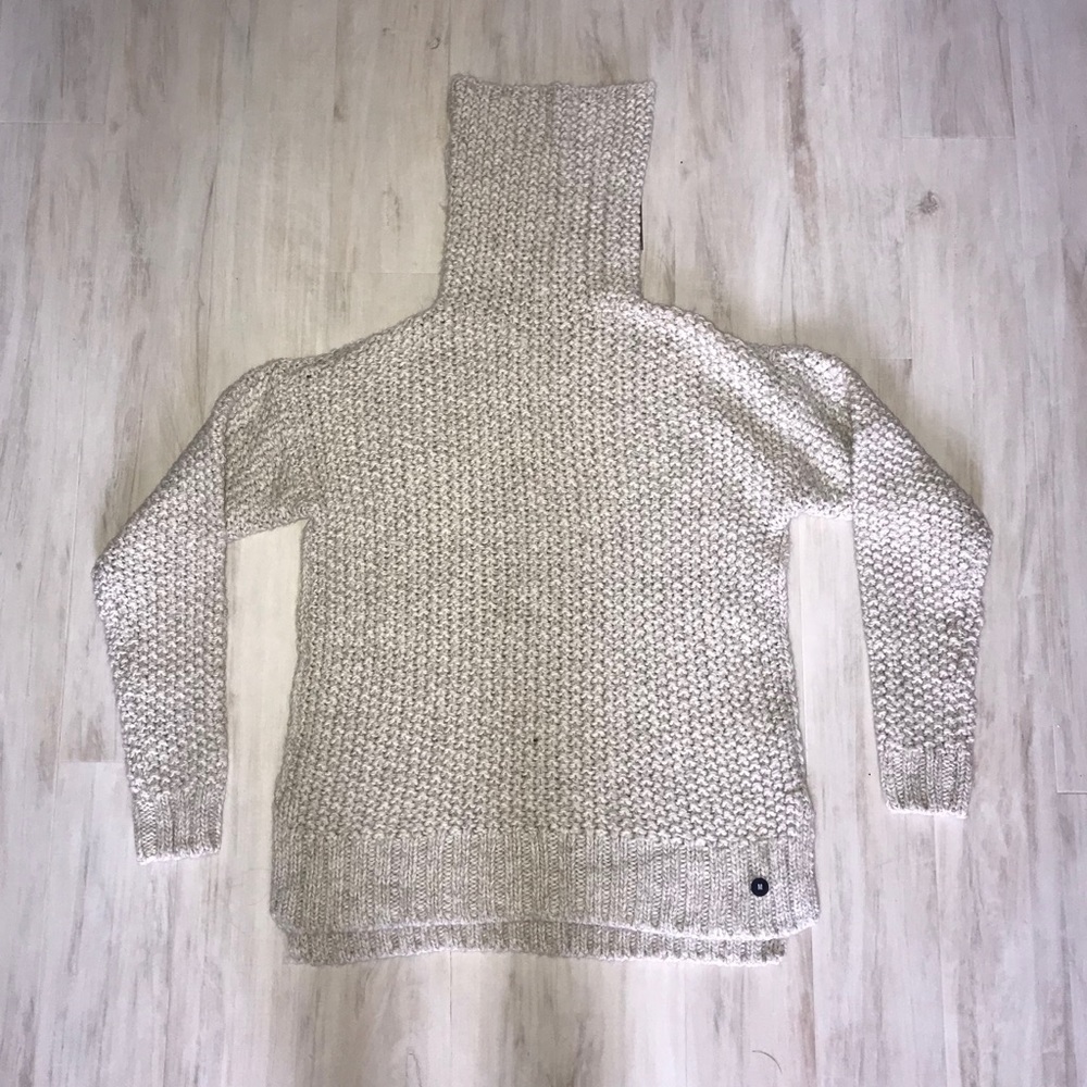 Abercrombie & Fitch sweater turtleneck
